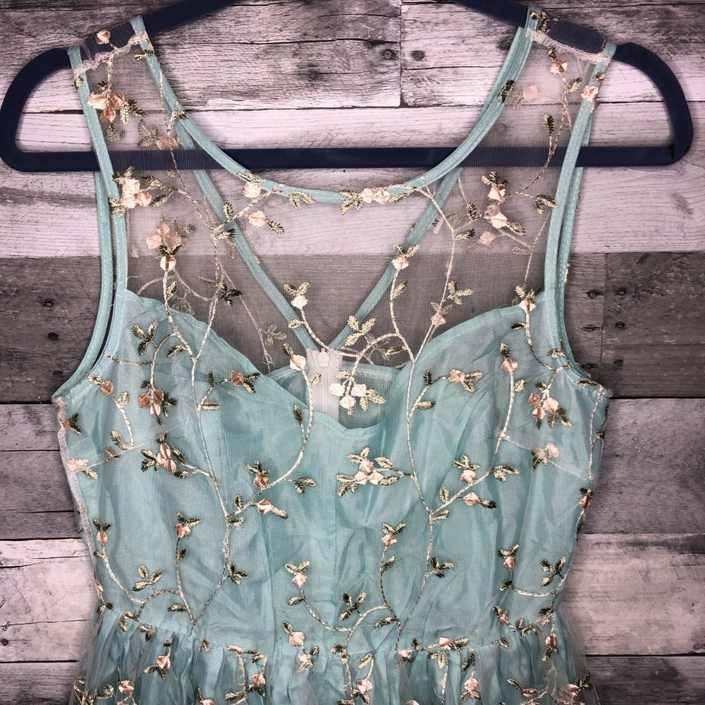 1950 inspired floral embroidery lace dress - Picture 2 of 7